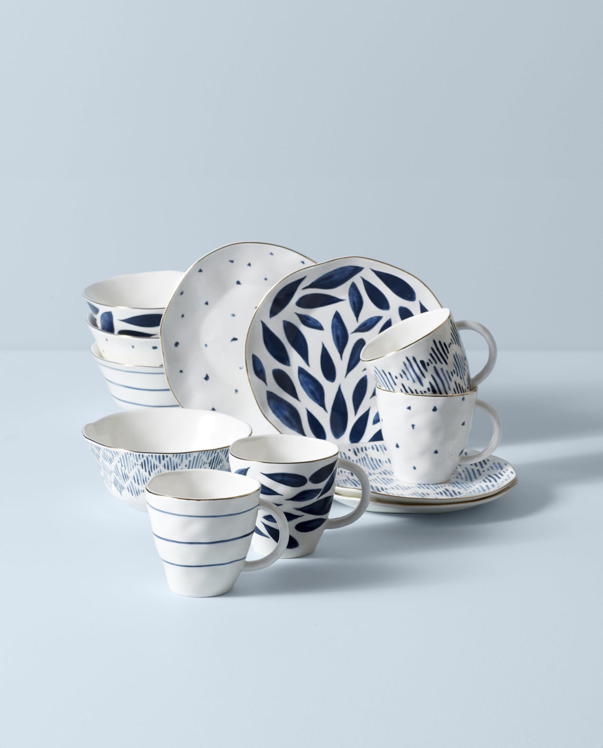Porcelain Dinnerware Set with Blue Bay Design