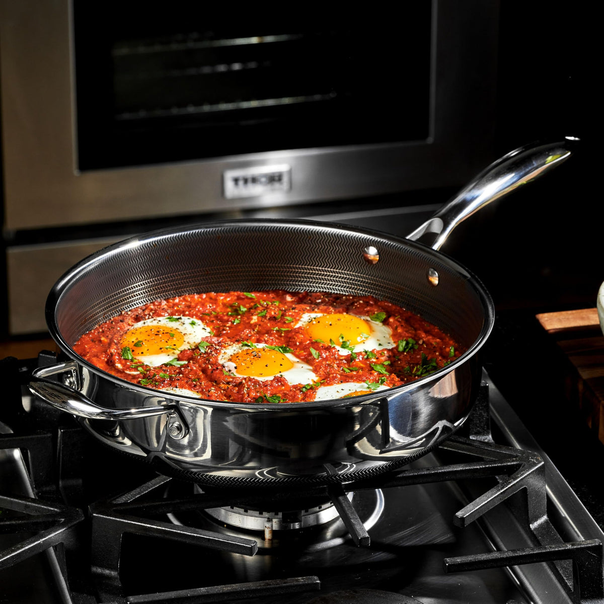 Hybrid Nonstick Deep Sauté Pan with Lid